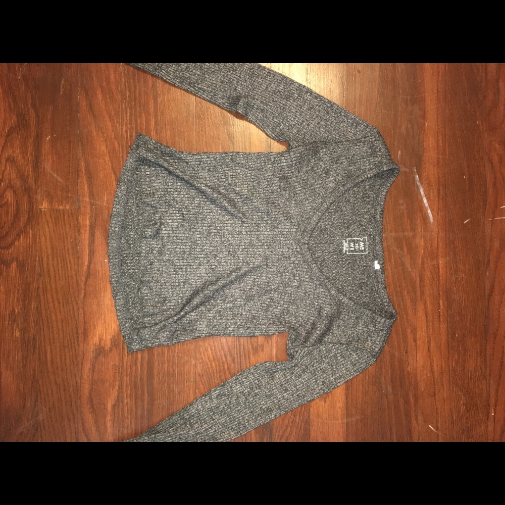 Long sleeve crop top